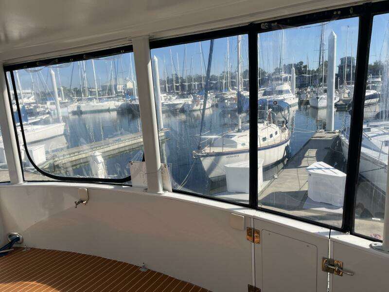 Carver 440 Aft Cabin