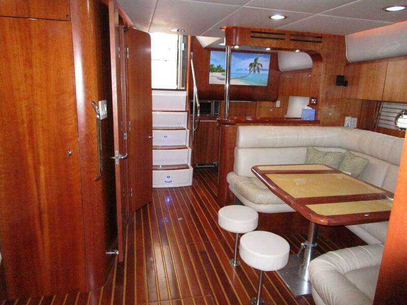 Salon Looking Aft