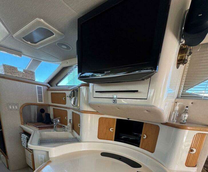 5a Main Salon Galley 