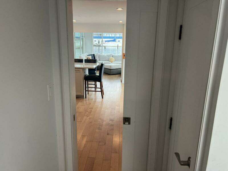 1981 Sumerset Houseboat