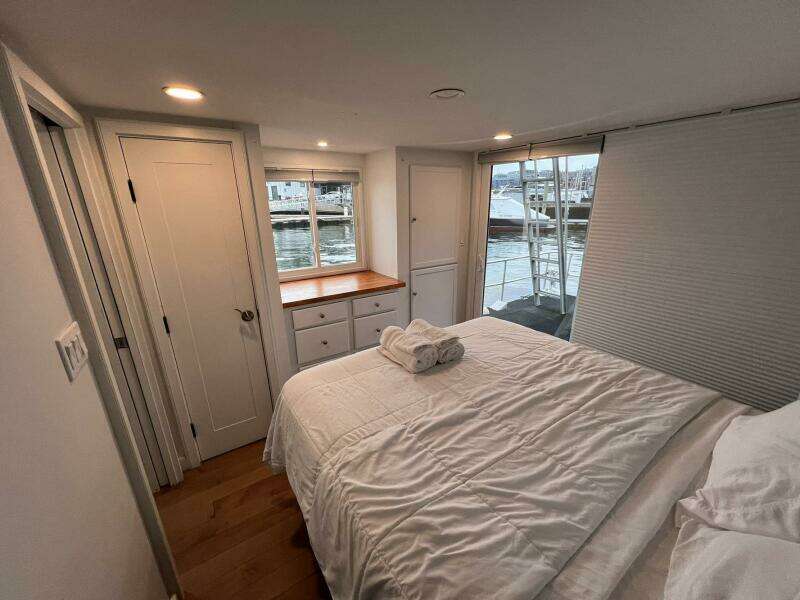 1981 Sumerset Houseboat