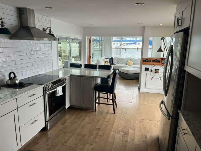 1981 Sumerset Houseboat