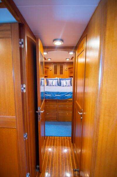 2008 Marlow Explorer 70E