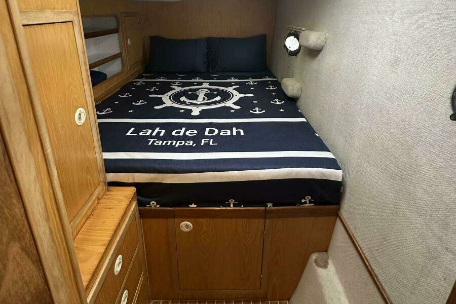 2007 Manta 44 Power Cat 'Lah De Dah' - Cabin