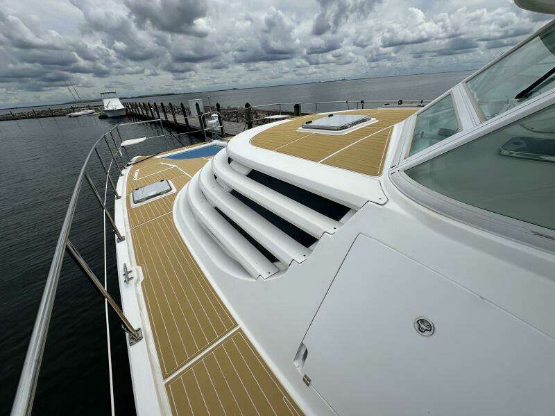 2007 Manta 44 Power Cat 'Lah De Dah' - Foredeck