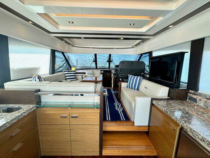 2017 Tiara Yachts 53 Coupe