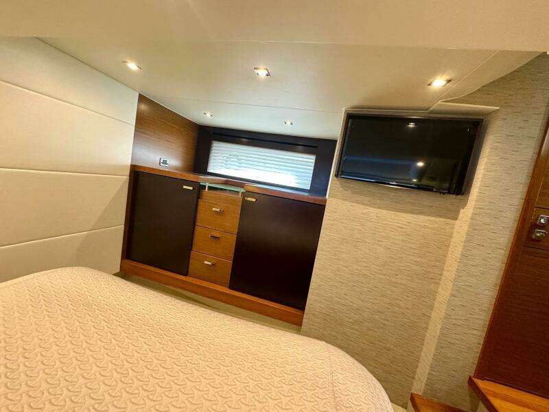 2017 Tiara Yachts 53 Coupe