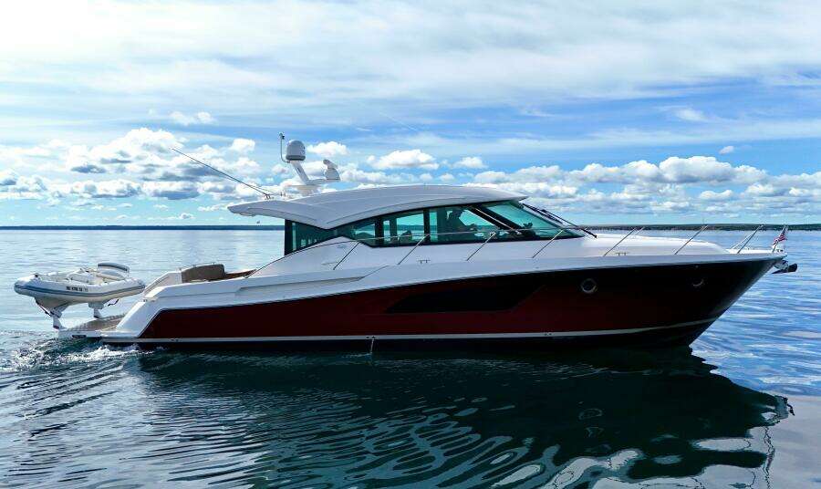 2017 Tiara Yachts 53 Coupe