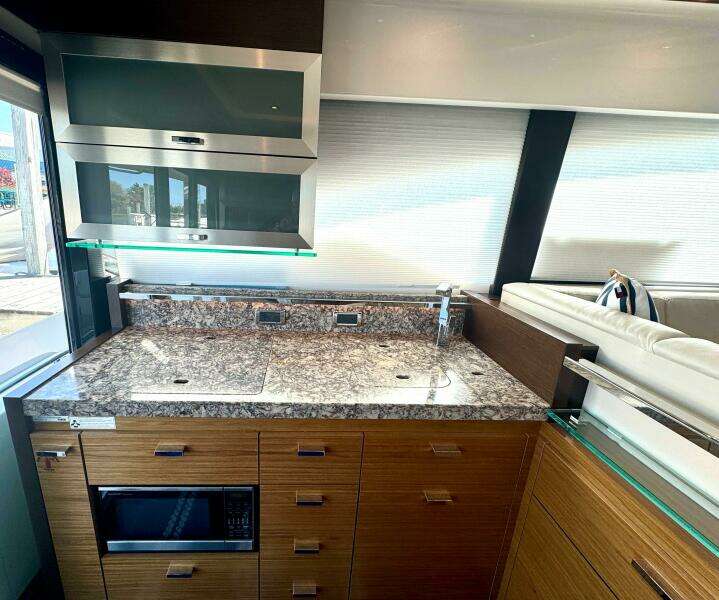 2017 Tiara Yachts 53 Coupe