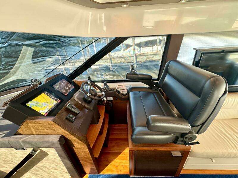 2017 Tiara Yachts 53 Coupe