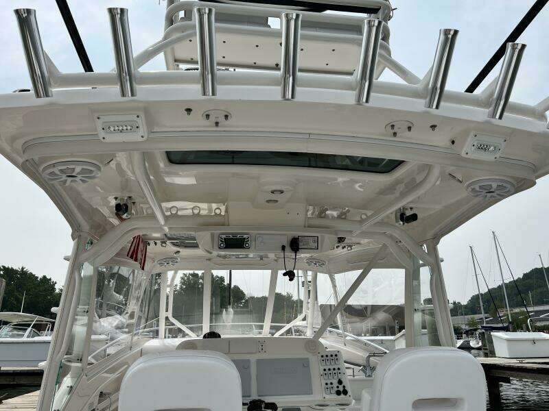 2012 Everglades 350 LX