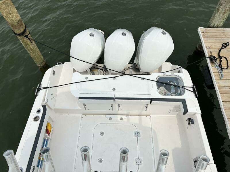 2012 Everglades 350 LX