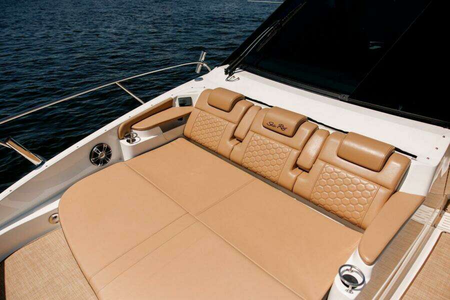 2022 Sea Ray 320 Sundancer OB