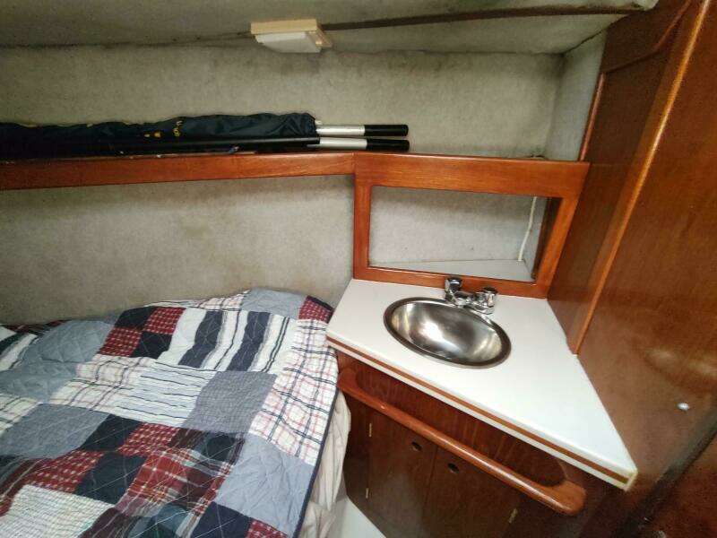 1987 Hunter 37 Legend