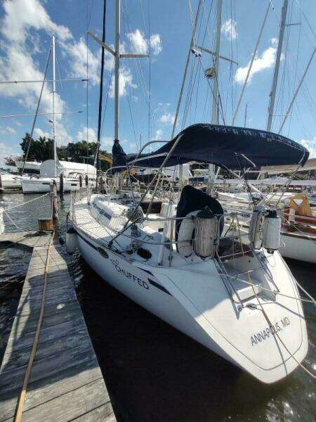 1987 Hunter 37 Legend