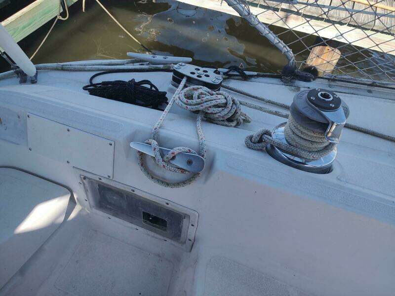 1987 Hunter 37 Legend