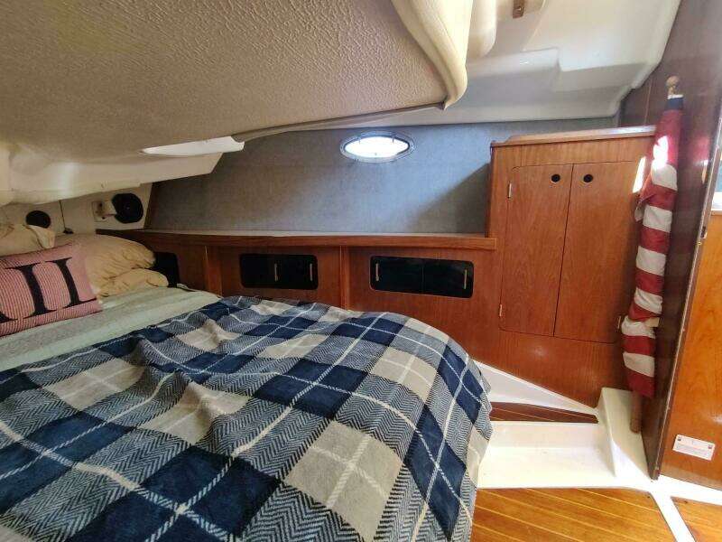 1987 Hunter 37 Legend