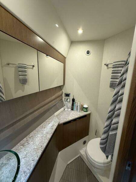 2018 Sea Ray 460 Sundancer