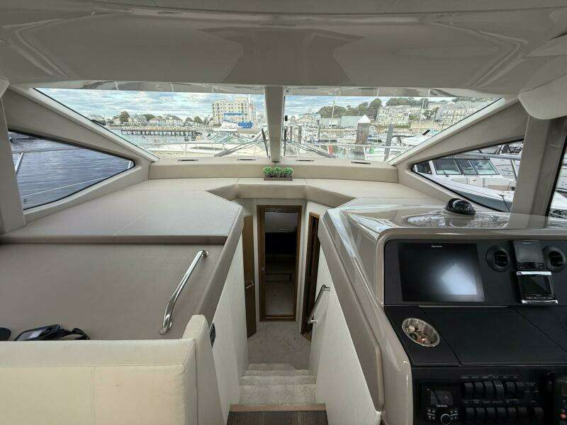 2018 Sea Ray 460 Sundancer