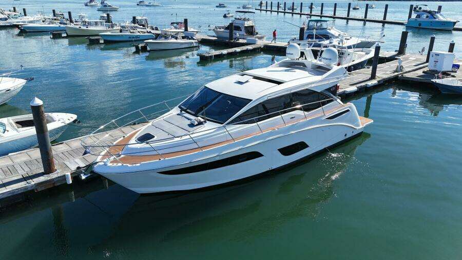 2018 Sea Ray 460 Sundancer