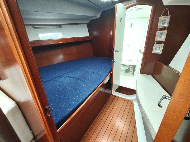 2004 Beneteau 393