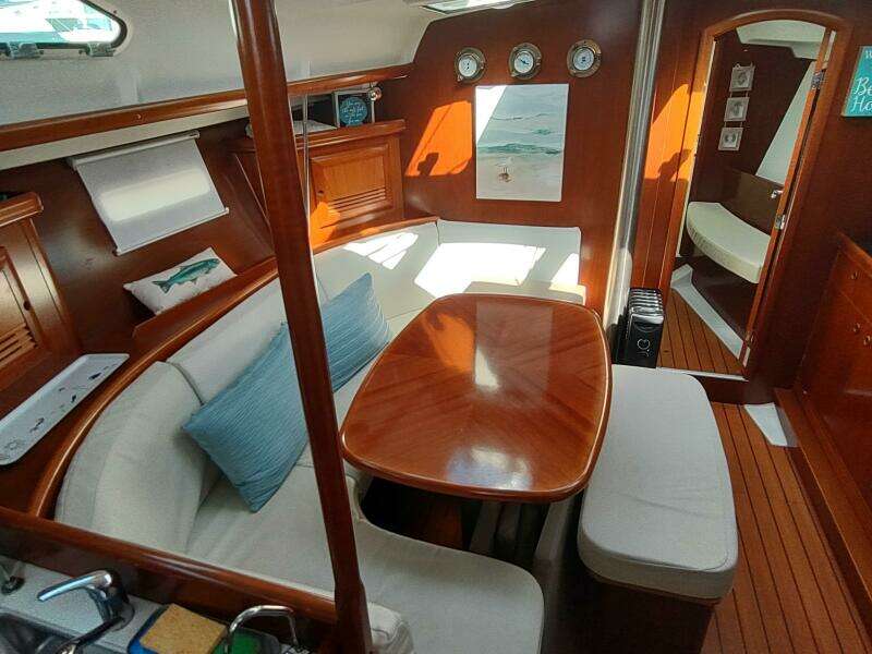 2004 Beneteau 393