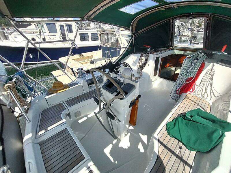 2004 Beneteau 393