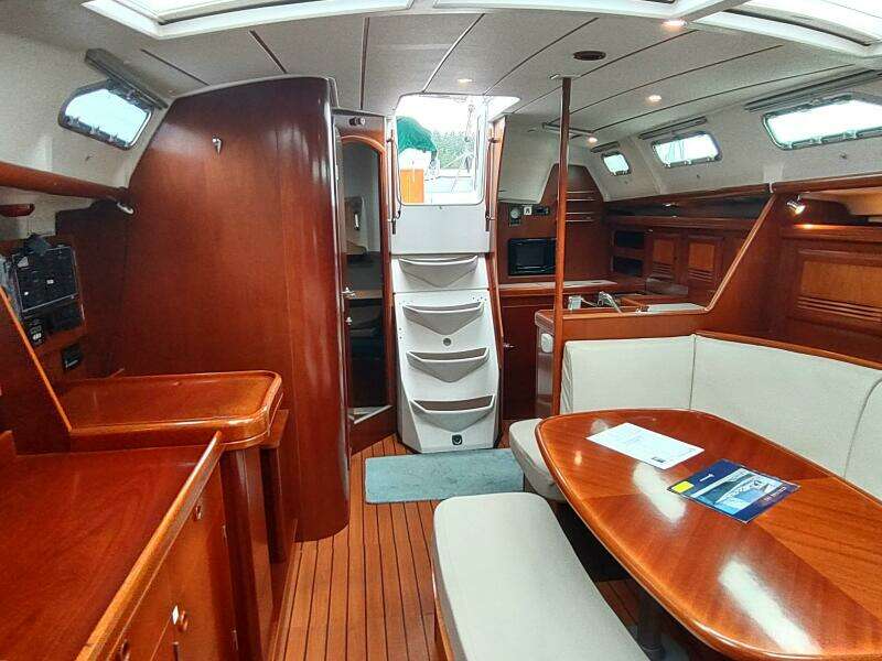 2004 Beneteau 393