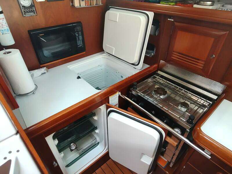 2004 Beneteau 393