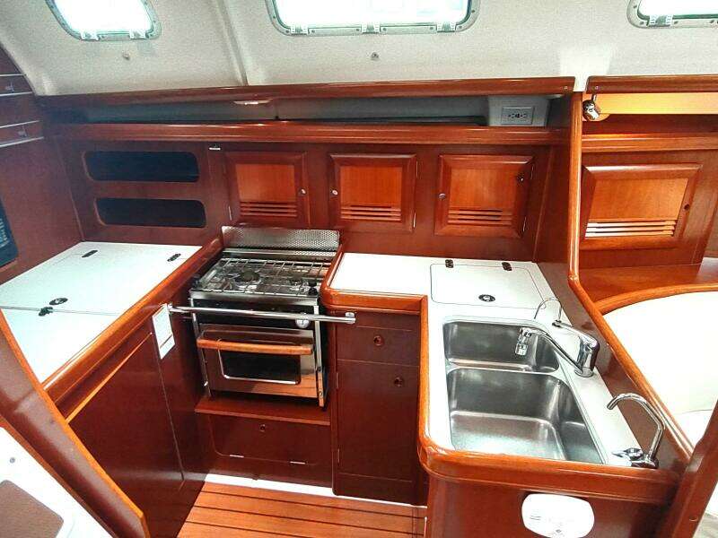 2004 Beneteau 393