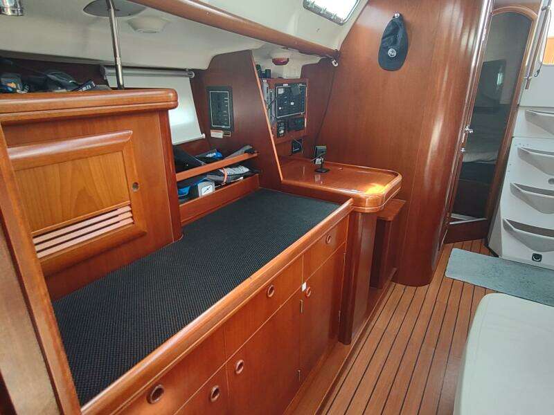 2004 Beneteau 393