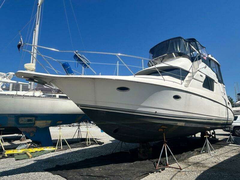 2000 Silverton 352 Motor Yacht