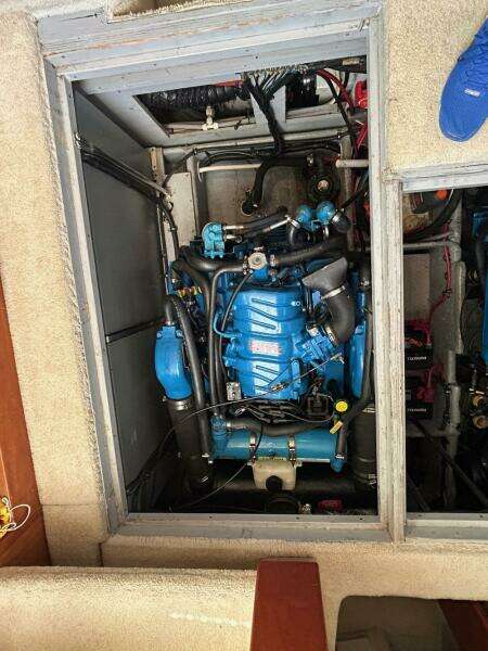 2000 Silverton 352 Motor Yacht