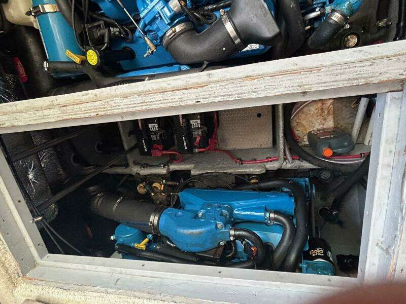 2000 Silverton 352 Motor Yacht