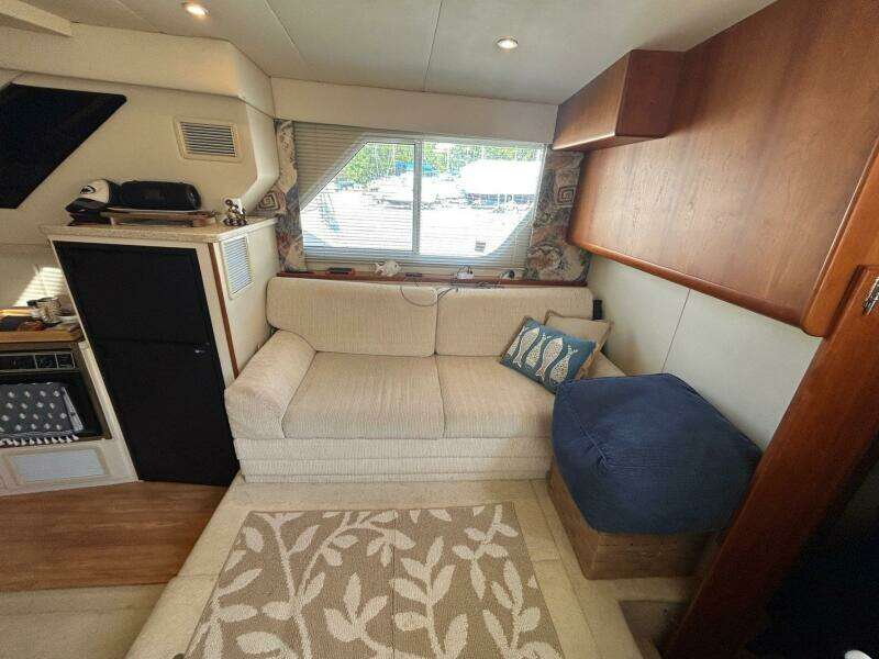 2000 Silverton 352 Motor Yacht