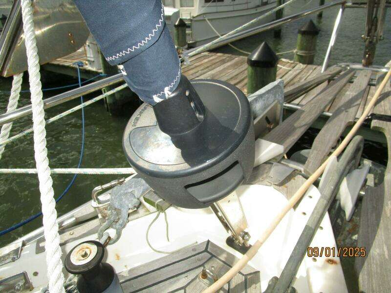 40' Nauticat aft roller furler