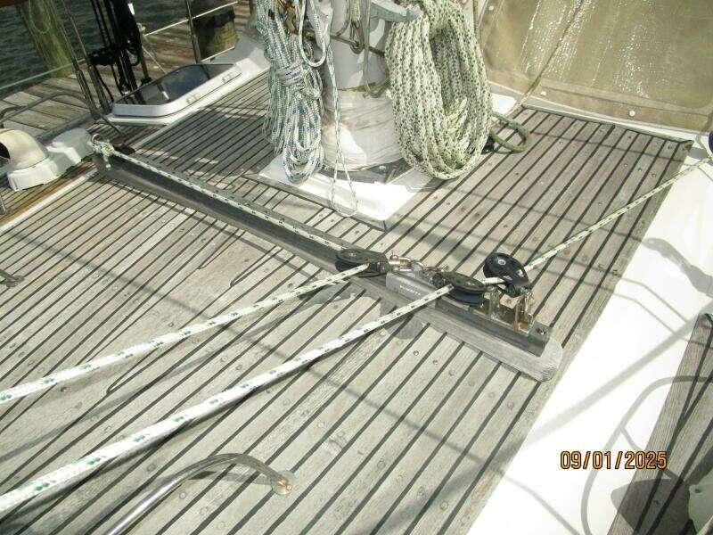 40' Nauticat forward traveler