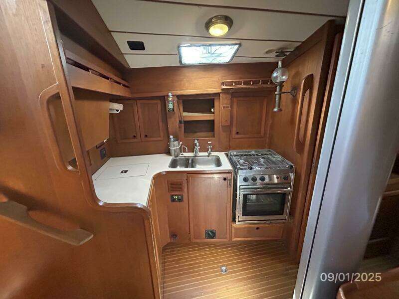 40' Nauticat galley2