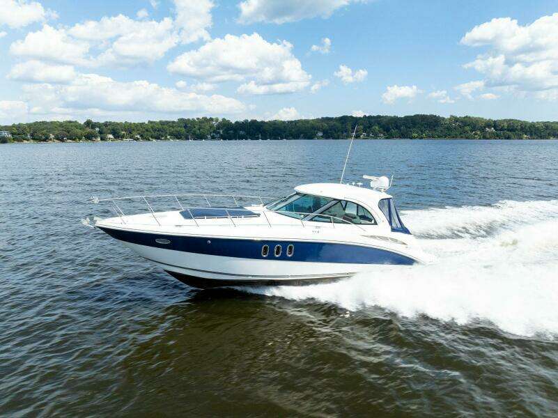 2007 Cruisers 390 Express Cruiser 'Bay Burns'