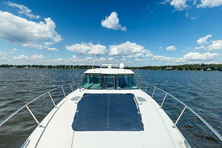 2007 Cruisers 390 Express Cruiser 'Bay Burns'