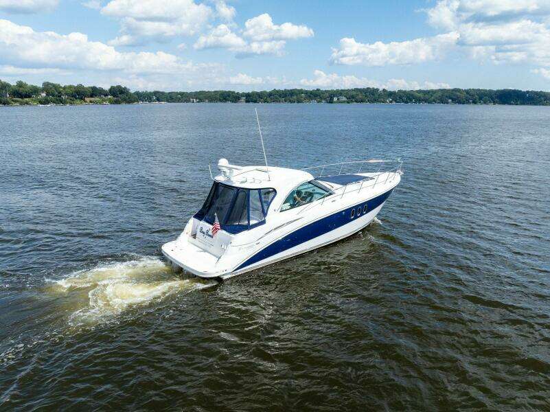 2007 Cruisers 390 Express Cruiser 'Bay Burns'