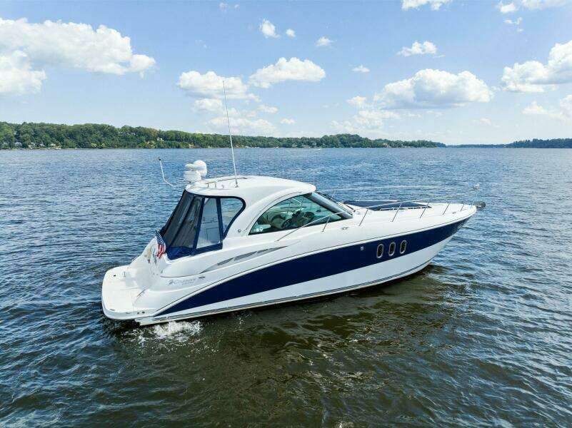 2007 Cruisers 390 Express Cruiser 'Bay Burns'