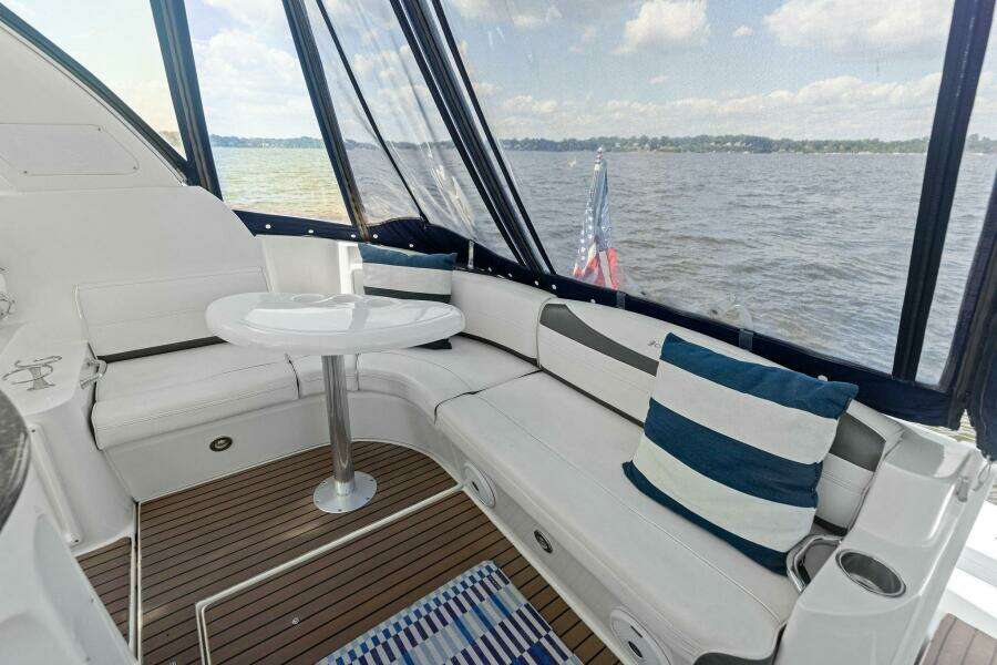 2007 Cruisers 390 Express Cruiser 'Bay Burns'