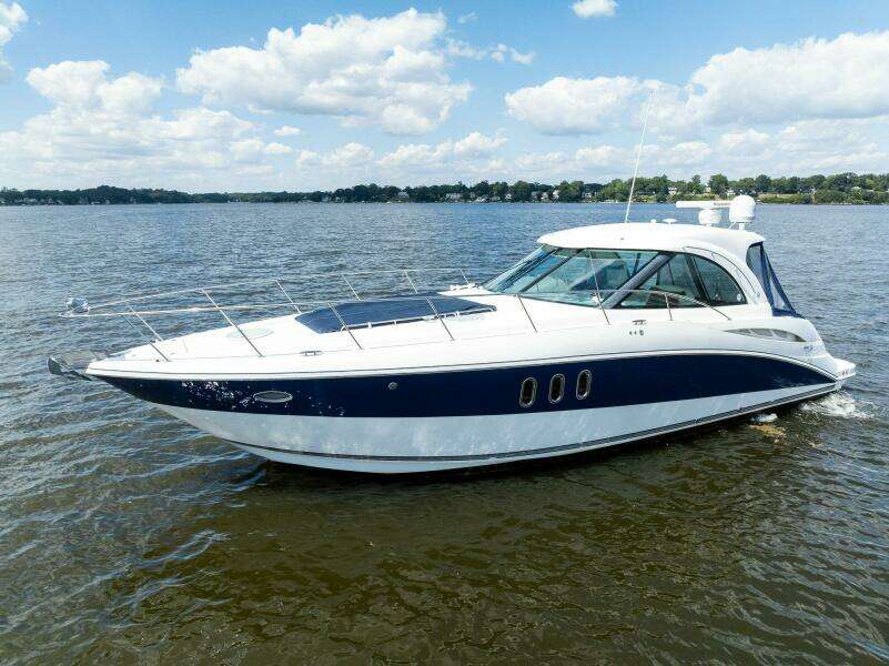 2007 Cruisers 390 Express Cruiser 'Bay Burns'