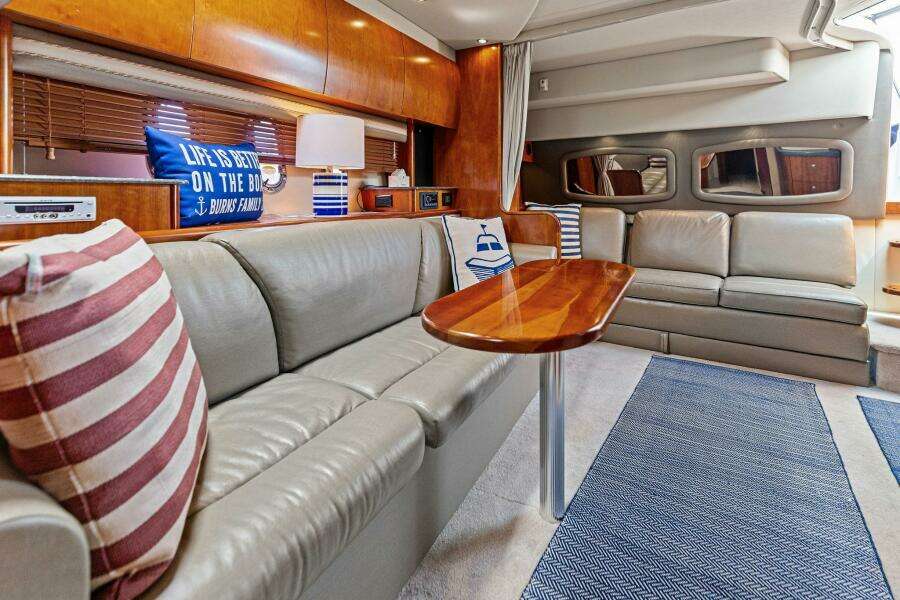 2007 Cruisers 390 Express Cruiser 'Bay Burns'