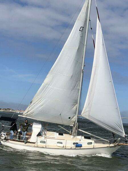 1982 Cape Dory 30