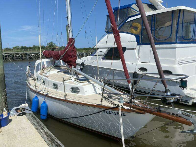 1982 Cape Dory 30