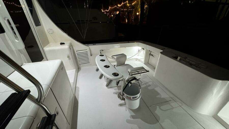 2002 Cavileer 48 Flybridge Sportfisherman