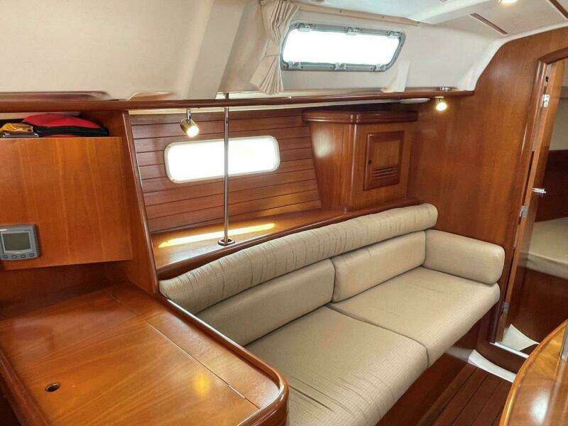 2001 Beneteau 361