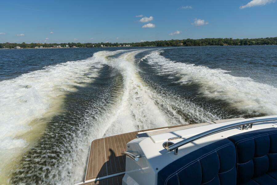2015 Tiara Yachts 44 Coupe